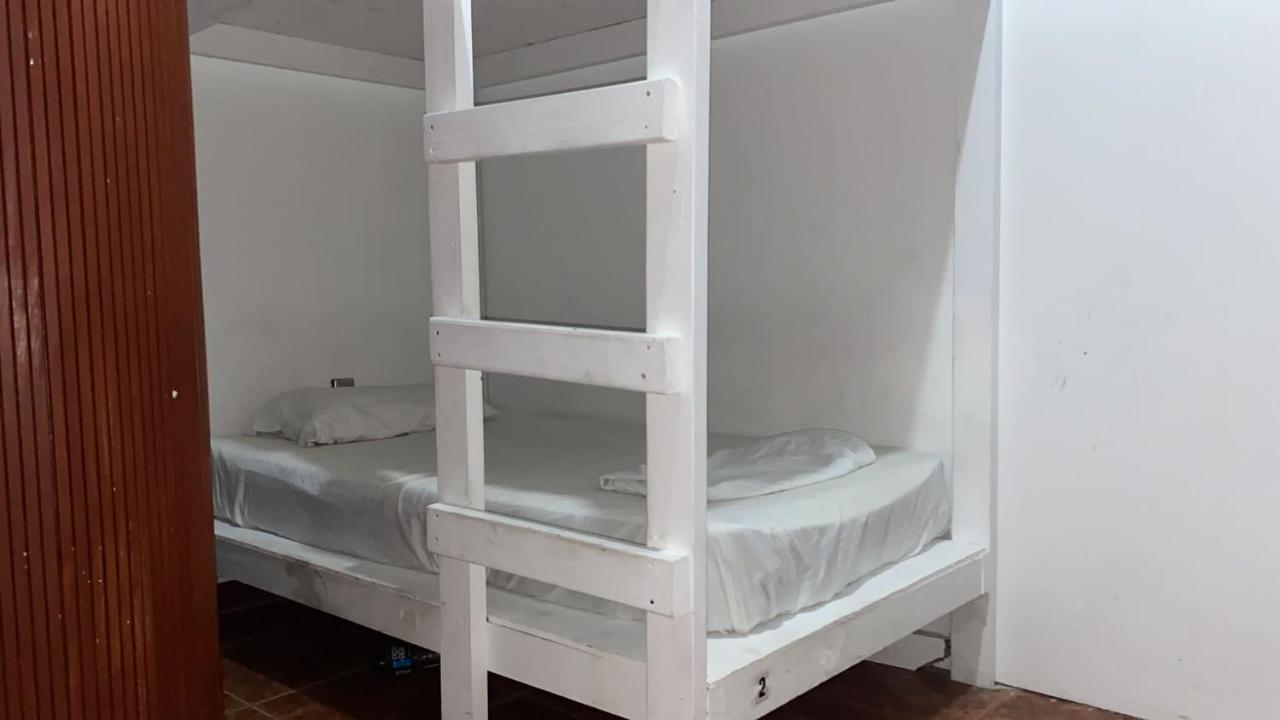 Beach Dorms Сан Хуан Екстериор снимка