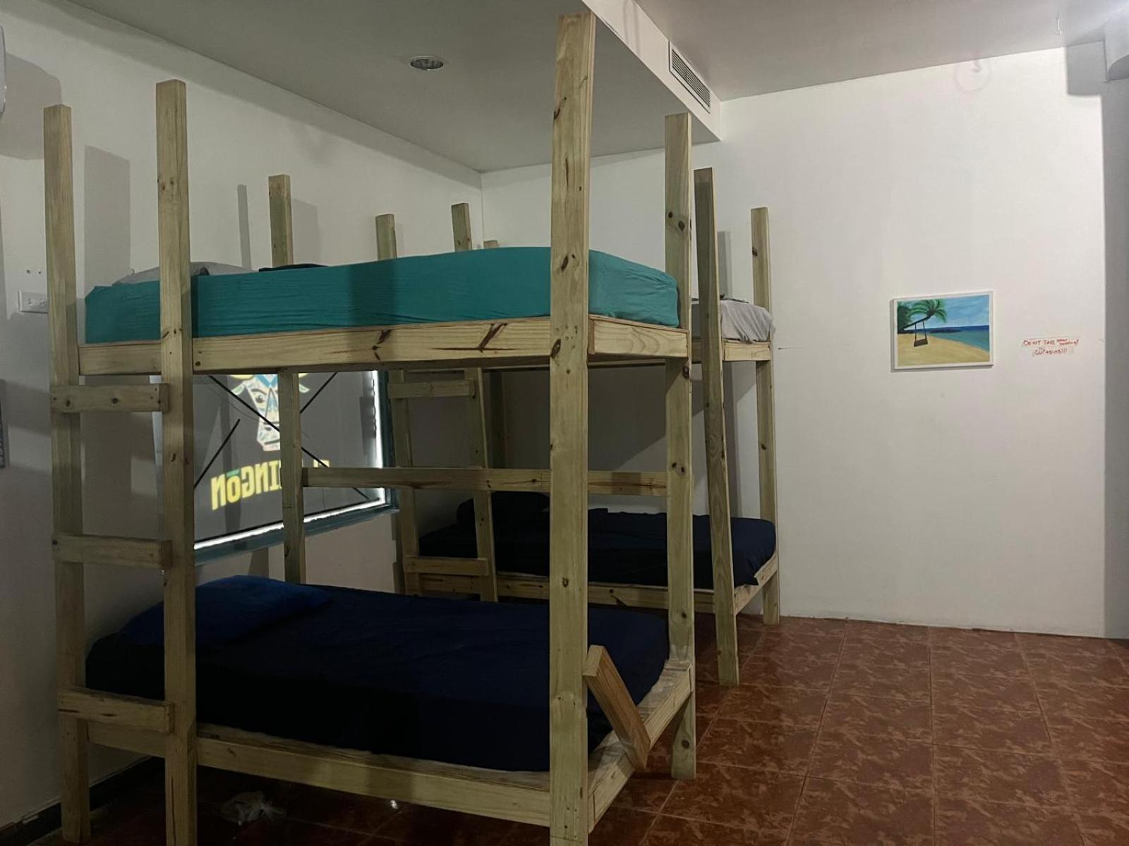 Beach Dorms Сан Хуан Екстериор снимка